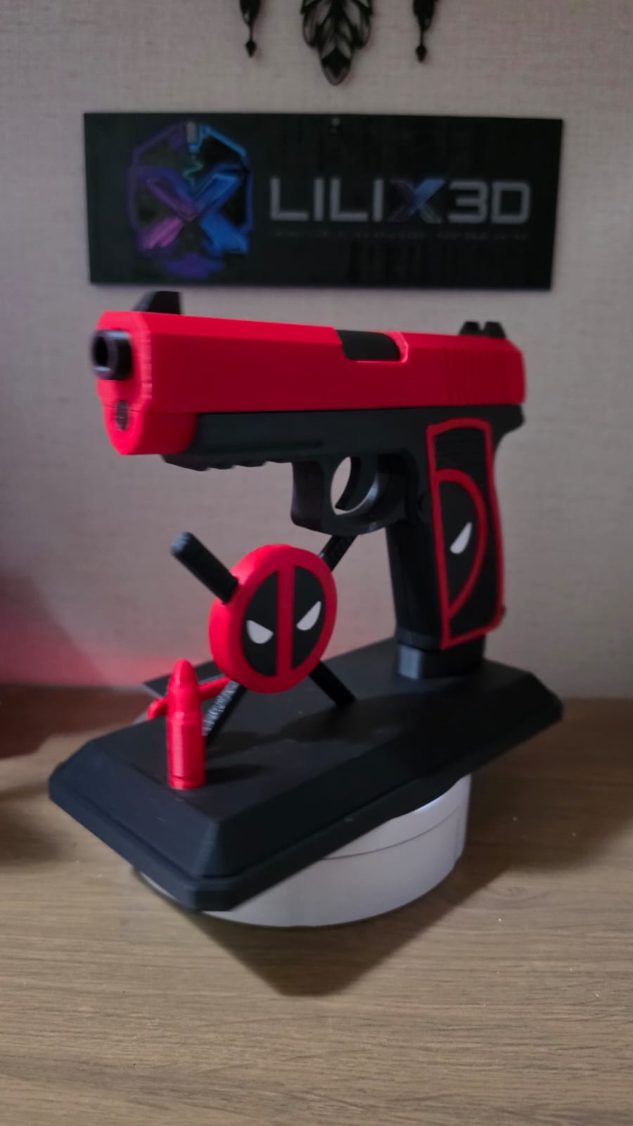 Arma Deadpool - Imagem 1